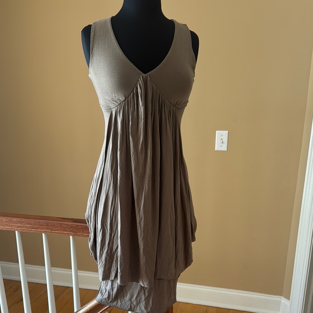 Sleeveless Brown Dress